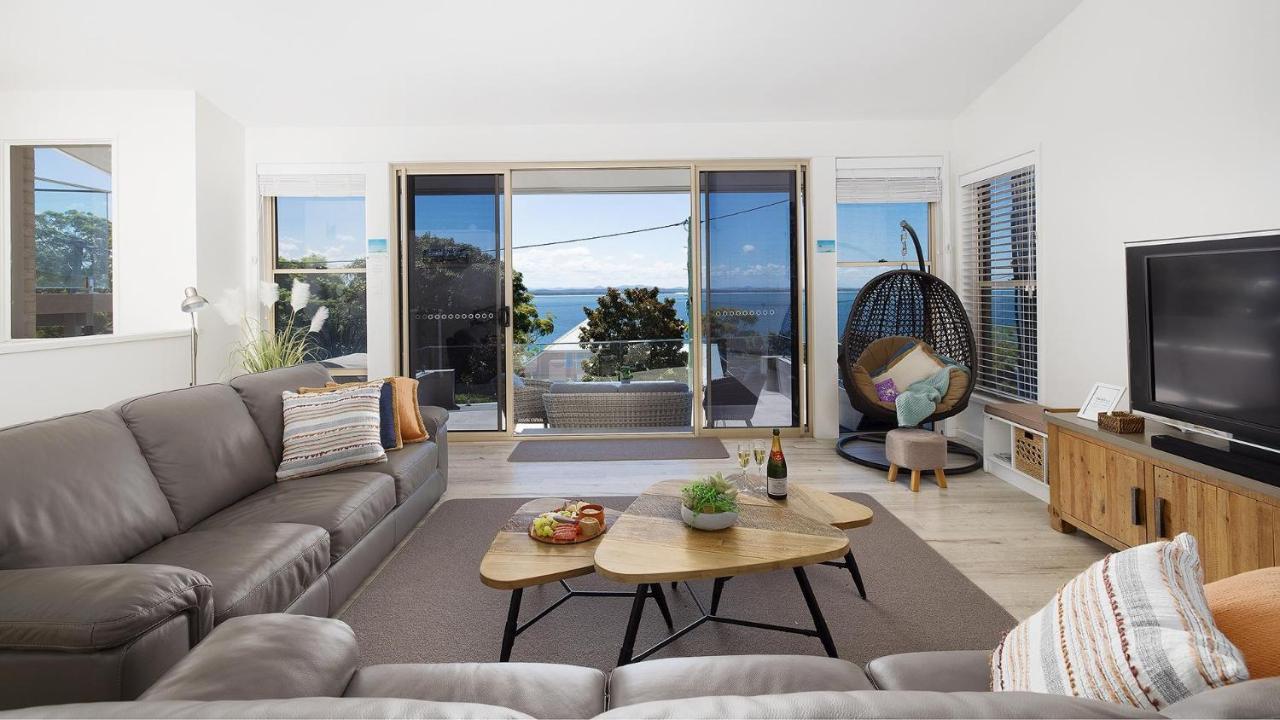 Dutchie'S Sand & Sea Beach House - Easy Walk To The Beach Nelson Bay Exterior photo