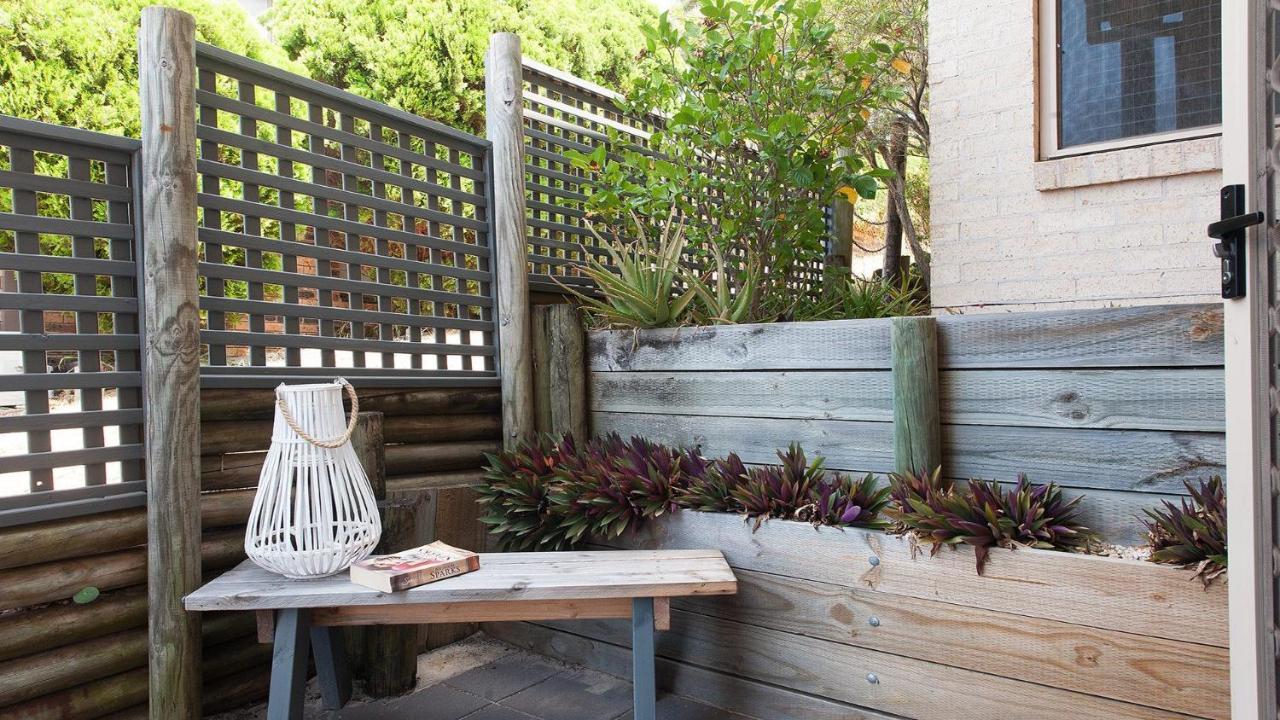 Dutchie'S Sand & Sea Beach House - Easy Walk To The Beach Nelson Bay Exterior photo